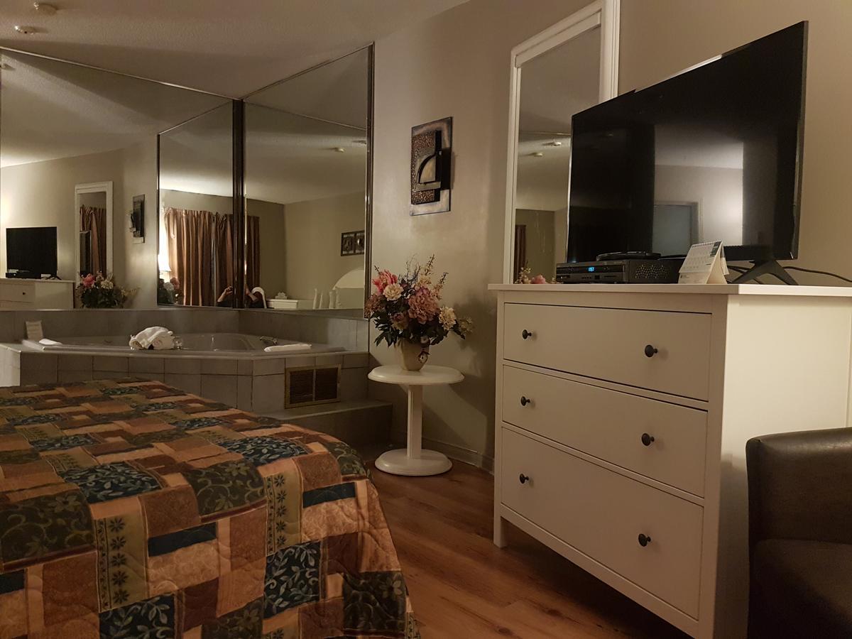 Motel Les Pignons Verts Buckingham Εξωτερικό φωτογραφία